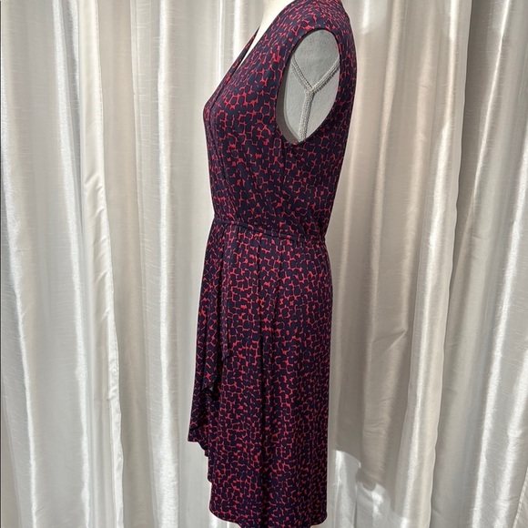BCBGMaxAzria Red and Black Patterned Dress Size Small - Picture 5 of 9